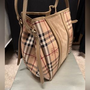 Burberry purse